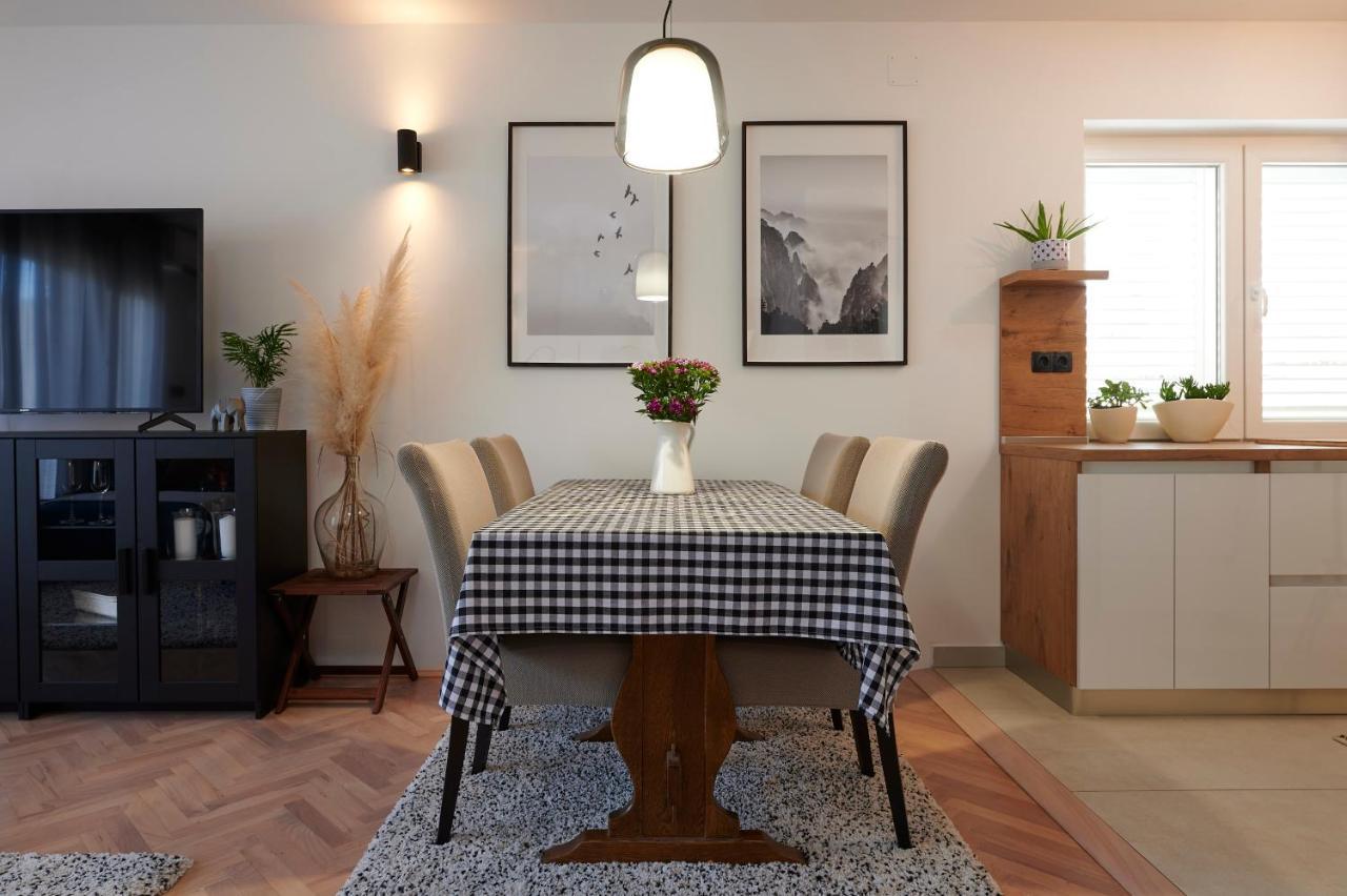 Apartman Miro - Center Of Trogir Ngoại thất bức ảnh